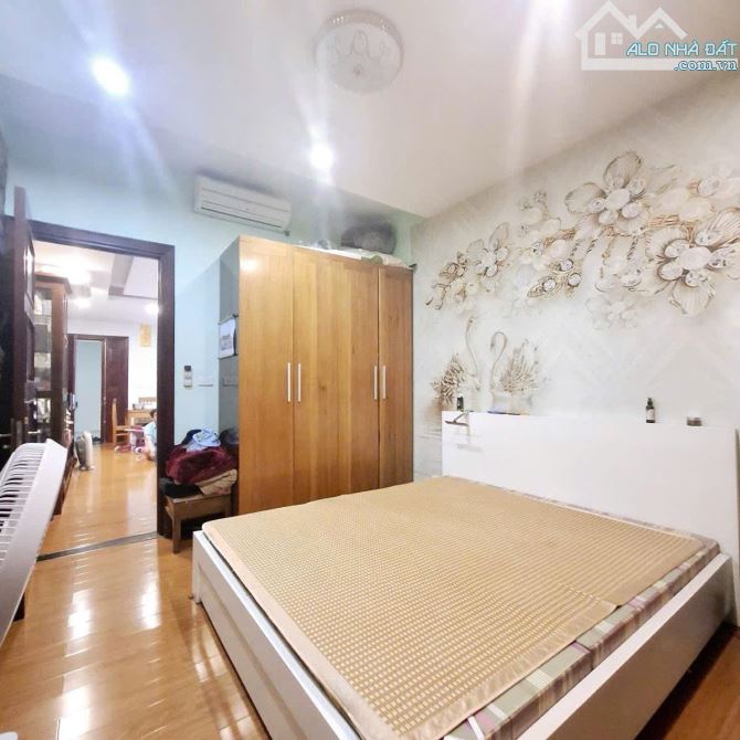 CC cao cấp tọa lạc ngay mặt phố Khuất Duy Tiến, ngay ngã tư Lê Văn Lương, Tố Hữu 5.8 tỷ - 2