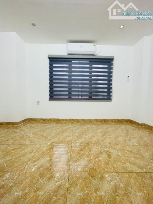 Bán Gấp Nhà Phố Huế 17M x 5T Giá 6,6 Tỷ. 1 nhà ra phố, full nội thất - 2