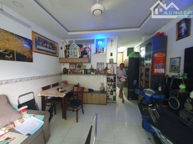 Bán nhà hẻm 103 Nguyễn Thị Thập P Tân Phú Quận 7. 30m2 - 2