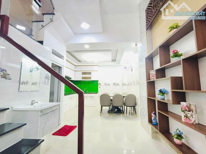 GIẢM SỐC 400TR- Cần bán nhanh nhà hẻm xe hơi 5m Quang Trung 4 tầng - 2
