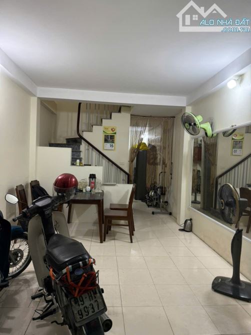 BÁN NHÀ PHẠM VĂN ĐỒNG 56M2, 3 TẦNG 3PN GẦN PHỐ NHỈNH 8 TỶ - 2