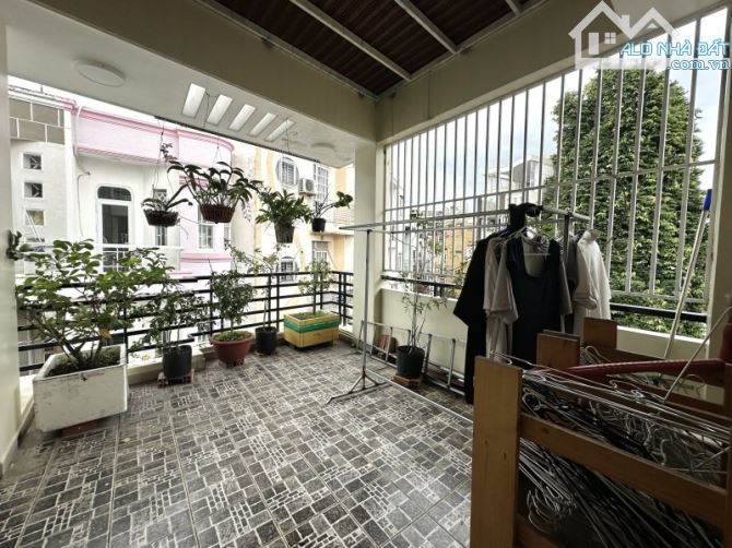BÁN NHÀ HẺM XE TẢI TRẢI NHỰA P.5 PHÚ NHUẬN, NỞ HẬU - 40M2, 3T - Đ. HOÀNG HOA THÁM - 7.6 TỶ - 2