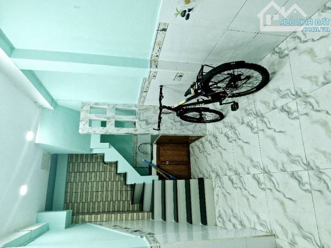 Bán nhà hẻm 301 Trần Xuân Soạn P Tân Kiểng Quận 7. 11m2 - 2