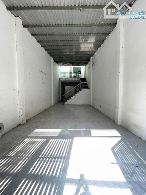 Bán Nhà mặt tiền Trần Thị Hè, Hiệp Thành, DT: 4.6x24m, giá 6.5 tỷ tl - 2