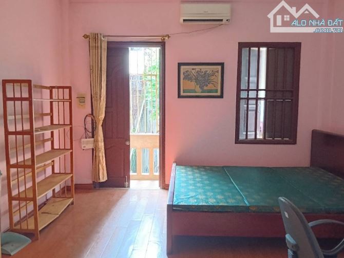 Bán nhà Bạch Mai 30 m2 5 tầng 6.95 tỷ. CĂN GÓC - MẶT TIỀN RỘNG - NHÀ MẶT NGÕ THẲNG - KD - 2