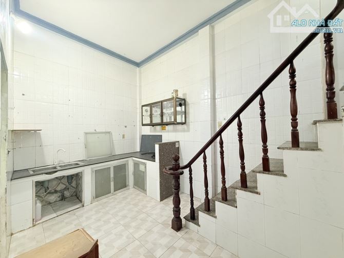 BÁN NHÀ GÒ VẤP 2 TẦNG - 4 × 10  HẺM 6M - gần PHẠM VĂN CHIÊU - nhỉnh 4 TỶ - 2