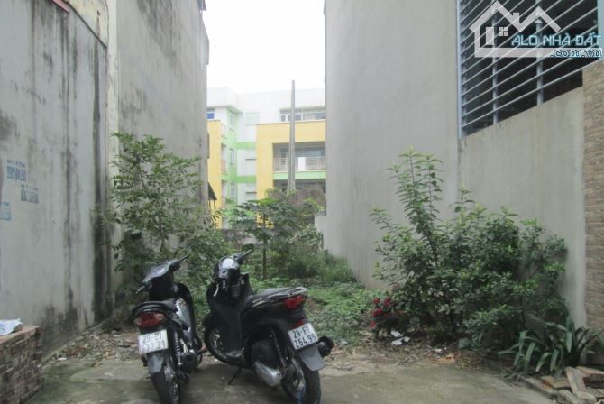 Hàng xóm KĐT Thanh Hà cạnh chợ gia dụng Bắc Lãm, vài bước ra ô tô tránh 40m2 chỉ hơn 3 tỷ. - 2
