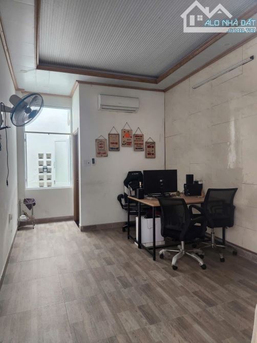 Bán nhà 3 tầng kiệt oto nhỏ Nguyễn Như Hạnh, Hoà Minh, Đà Nẵng giá chỉ 3,55 tỷ - 2