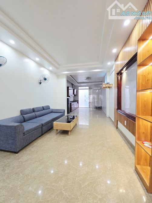 Siêu Phẩm 97m2 Nhà 5 Tầng Ô tô đỗ cửa- An Trực, Sở Dầu, Hồng Bàng, Hải Phòng chỉ 6,6 Tỷ - 2