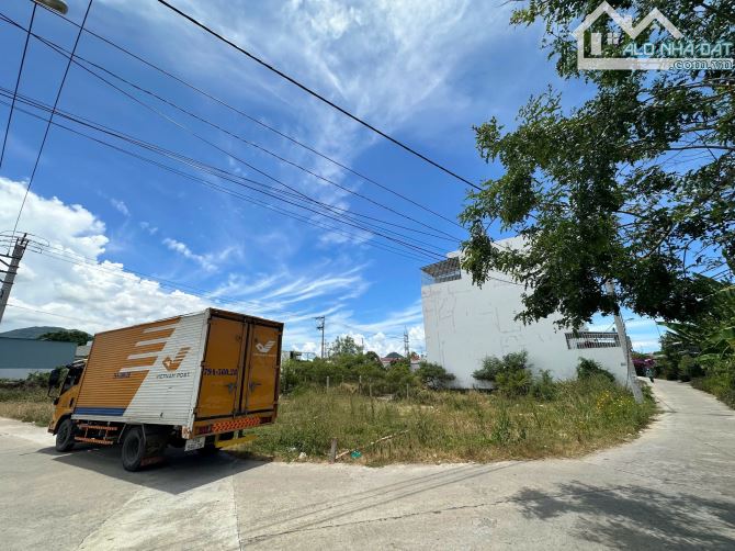 BÁN LÔ ĐẤT THỔ CƯ 100% , ĐƯỜNG RỘNG 5m , GẦN ĐƯỜNG D30, GIÁ 2 tỷ 100 triệu - 2