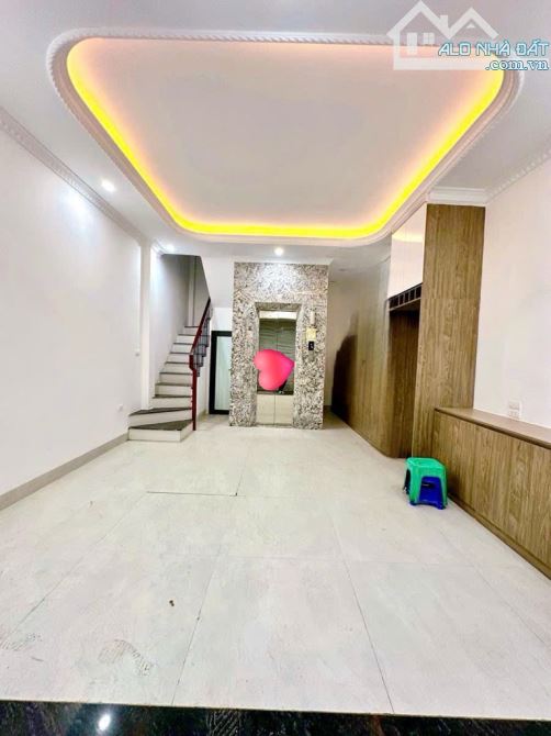 Nhà Kim Giang - Thanh Xuân, Thang Máy, Ô Tô dt 40m2x7 tầng MT4m chỉ 10 - 2