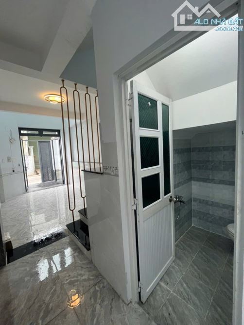 Nhà 3 tấm góc 2mt khu VIP mã lò,hương lộ 2 - 2