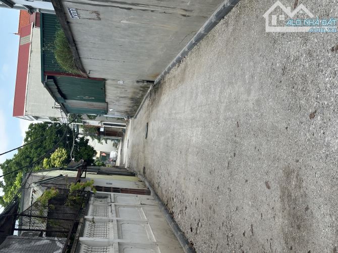 Nhỉnh 6tỉ 75m hải bối đường 4m 7chỗ vào đất gần thành phố thông minh -4km ra cầu nhật tân - 2