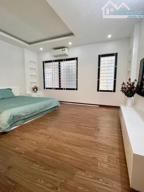 🏡 Bán nhà Lê Trọng Tấn, lô góc thoáng sáng – thang máy êm, 45m², 13.4 tỷ - 2
