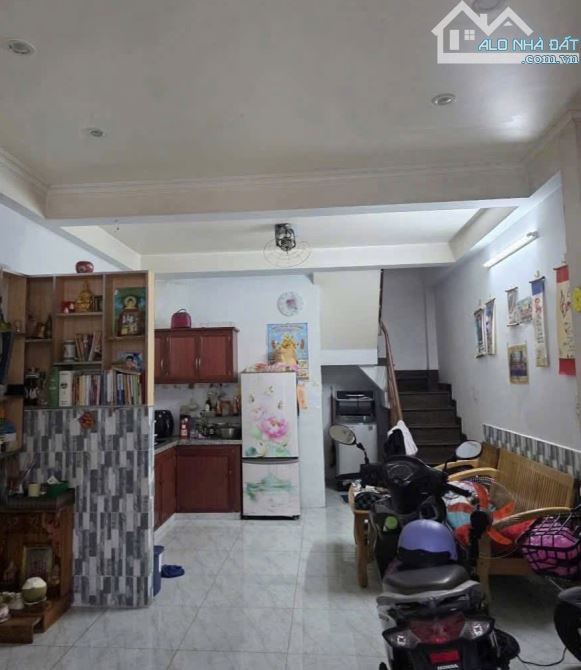 Hạ 200tr bán gấp nhà 3 tầng,HXH thông sát bên CV Làng Hoa Gò Vấp:nhỉnh 4 tỷ - 2