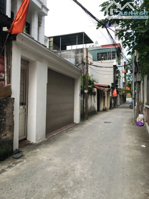 Bán Nhà C4 Nguyễn Khoái, 82M- Ngõ Thông Ô tô vào nhà 4.1 Tỷ(TL) - 2