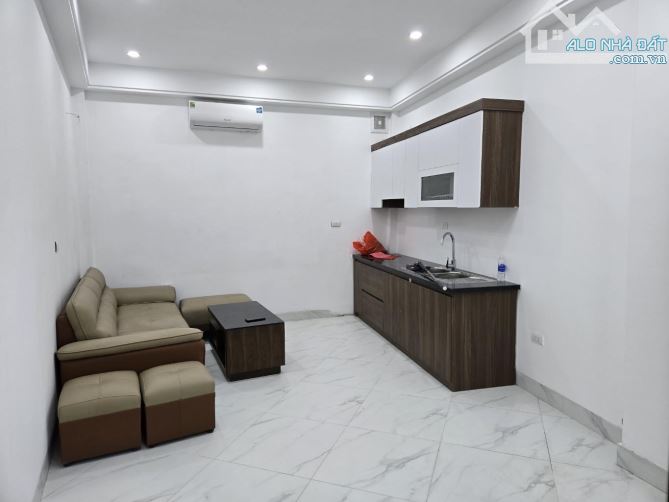 Bán nhà phố Linh Quang lô góc- nhà mới- oto đỗ cửa- diện tích 35m2. - 2