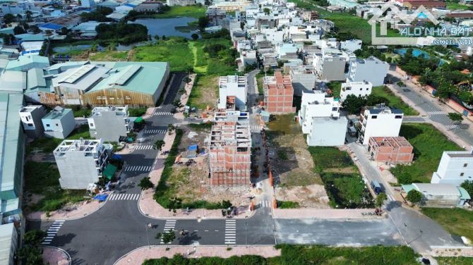 Bán Đất Tây Lân- Hương Lộ 2 nối dài ( 3ty950 có bớt ạ- 4m*17,5m~ 70m2 Đất ODT) hẻm nhựa 8m - 2