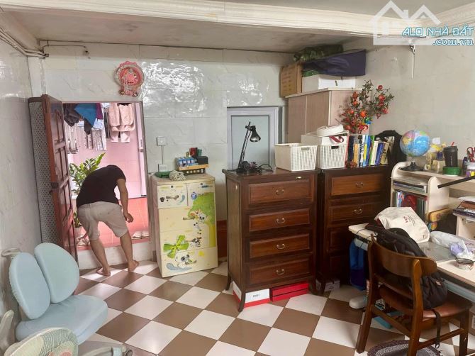 SIÊU PHẨM NHÀ MỚI TINH FULL NỘI THẤT - PHÂN LÔ CÁN BỘ - GARA Ô TÔ - VÀI BƯỚC RA PHỐ