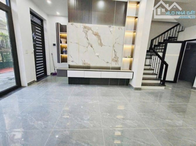 Bán nhà 3 tầng ngõ phố phường Thành Đông, TP HD, 60m2, mt 6m, 3 ngủ, 3 vs, nhà đẹp, 3.15 t - 2