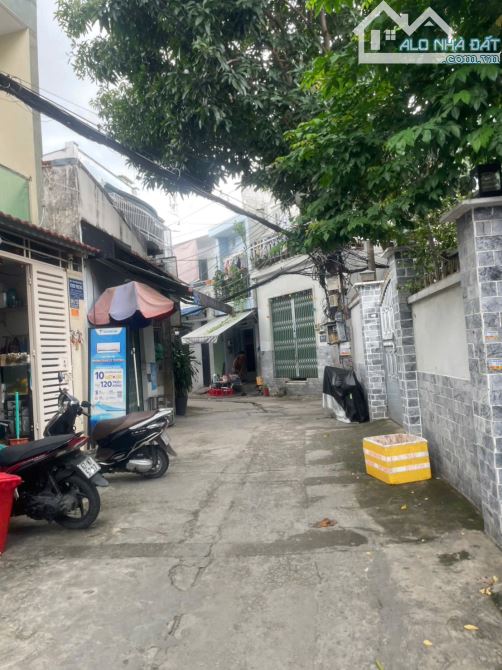 HƠN 6 TỶ 💰- 60M2 - HẺM 4M THÔNG - TÂN THUẬN ĐÔNG - 5,10P - Q1 , Q4 - Ngang 4.2m  x Dài 15 - 2