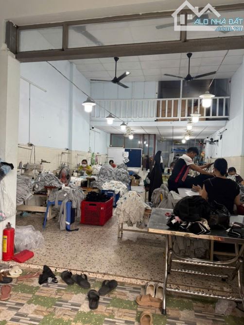 Bán nhà Đ số 9 BHH gần Aeon Tân Phú hẻm 6m thông gần mặt tiền 91m2,2 Tầng Nhỉnh 4 tỷ - 2