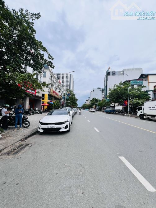 BÁN ĐẤT MẶT PHỐ NGỖ XUÂN QUẢNG- CHÍNH TRUNG TRÂU QUỲ-KINH DOANH-VỈA HÈ-13,5 tỷ - 2