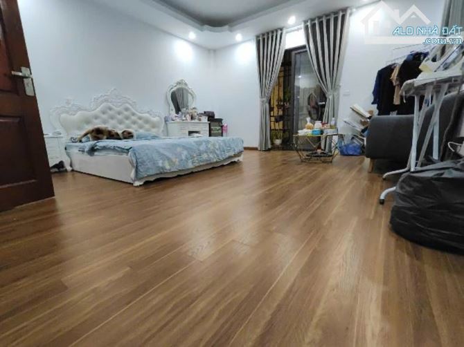 BÁN CHUNG CƯ MINI, 2 MẶT NGÕ - Ô TÔ ĐỖ CỬA - DÒNG TIỀN TỐT, GẦN MỸ ĐÌNH, CẦU GIẤY - NGÕ - 2