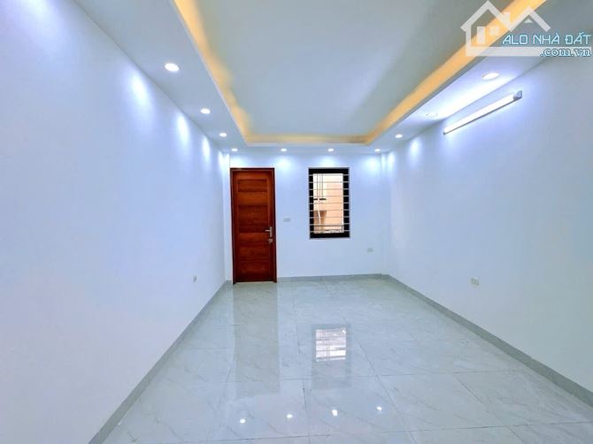 Bán nhà Đại Mỗ_xây mới_gần ô tô tránh_ngõ rộng_thang máy_nội thất đẹp_36m_5T_nhỉnh 7 tỷ - 2
