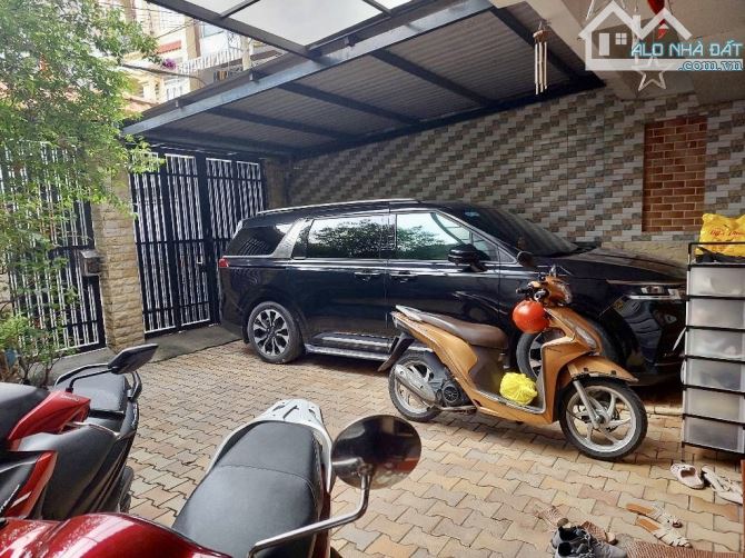 QUẬN 7 - BIỆT THỰ 3 TẦNG - 323M2 NGANG 10M - SÂN ĐỂ 8 Ô TÔ - NGAY NGUYỄN THỊ THẬP - 1X TỈ - 2