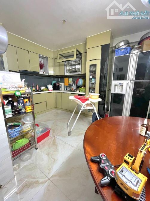 BÁN GẤP NHÀ HẺM XE HƠI 8M TÂN KỲ TÂN QUÝ . 76M2 , 4 x 19 , 3 TẦNG , 5PN . GIÁ NHỈNH 8TỶ - 2