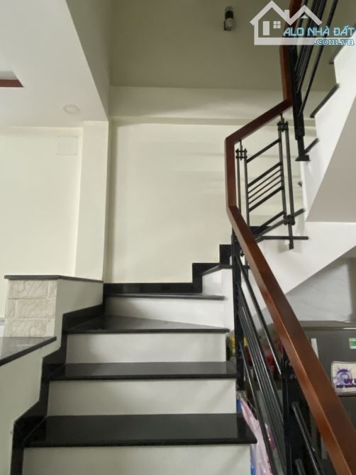 BÁN GẤP NHÀ HẺM XE HƠI ĐÔ ĐỐC LONG , 72M2 , 4 x 18 , 4 TẦNG , 4PN . GIÁ NHỈNH 8TỶ - 2