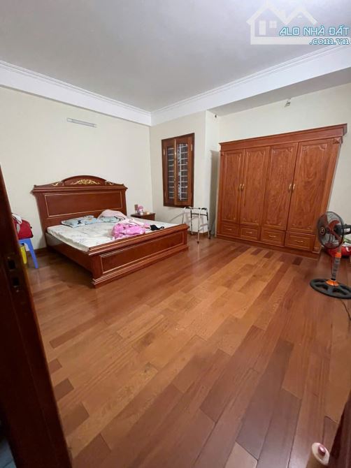 Cho thuê căn nhà mới tinh tại liền kề khu đô thị nhà ở ngõ 183 Hoàng Văn Thái. Thanh Xuân - 2
