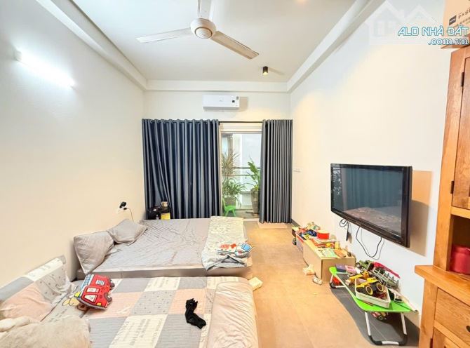 Bán nhà mặt ngõ 172 phú diễn, ô tô tránh, tiện ích, nhà dân xây 5 tầng khung cột chắc chắn - 2