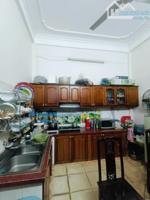 Gia đình bán nhà Phạm Văn Đồng - Đỗ Nhuận, 66m2, ô tô đỗ cửa ngày đêm, giá nhỉnh 13 tỉ. - 2