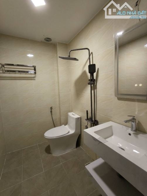 Bán nhà ngõ 100 Nguyễn Văn Viên, DT 33m, 5 tầng mới, MT 4m, giá 6,6 tỷ. - 3