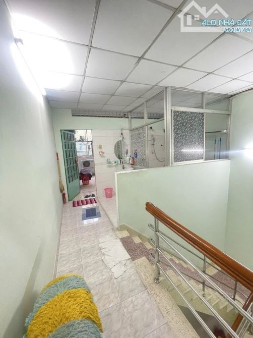 Bán Nhà MT Đường Xe Tải Bùi Minh Trực - 4m x 16m -64m.2 - 3 Lầu Phường 5 Q8 - 3