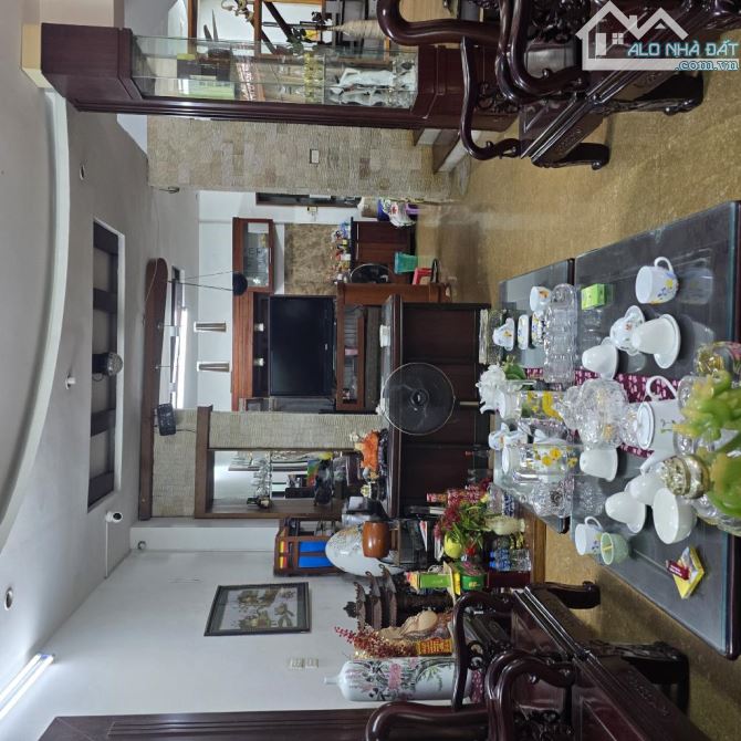 Bán nhà mặt đường Nguyễn Hữu Thọ, 120m2, 4 tầng, vỉa hè 5m. Giá chỉ 90 Tỷ - 3