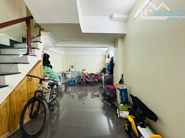 Bán nhà đẹp Tây Mỗ - Giá 8 tỷ, 39m2 * 5 tầng - Ô tô tải đỗ cửa - Nhà mặt ngõ thông rộng - 3