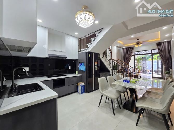 NHÀ ĐẸP 3 TẦNG FULL NỘI THẤT – ĐƯỜNG 7.5M PHÚ XUÂN, GẦN BIỂN, LIÊN CHIỂU –  CHỈ 6.85 TỶ - 3