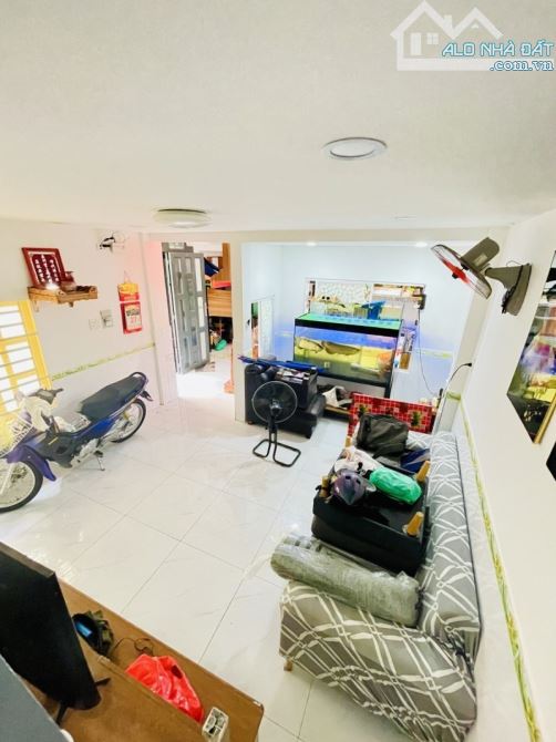 Bán nhà P5 Q11 Lạc long Quân 45m2 2 tầng.KHÔNG QUY HOẠCH, LỘ GIỚI ~4TỶ - 3