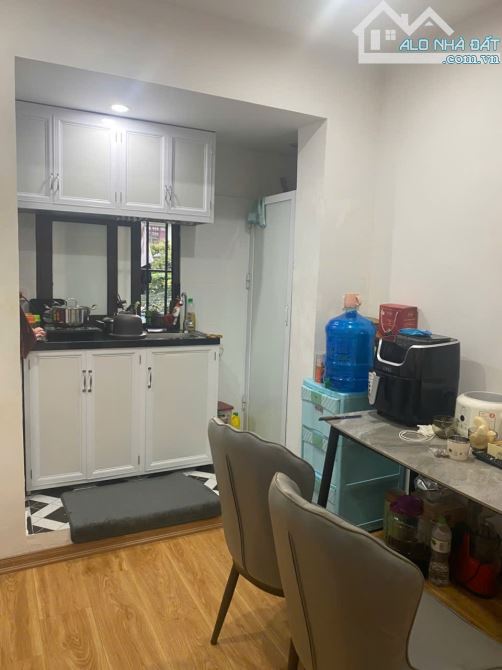 Bán gấp giá rẻ căn hộ mới đẹp Phố 8/3 30m, tầng 3, 1.79 tỷ Hai Bà Trưng.  ch - 3