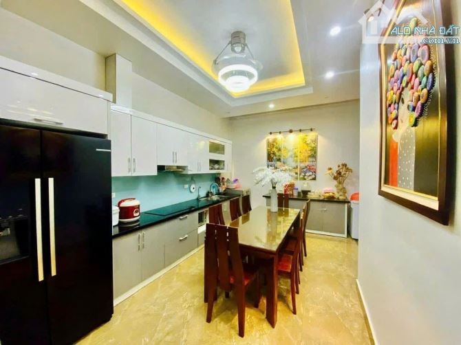 Nhà cực đẹp LK Đô Nghĩa - phân lô ô tô tránh , đỗ , nhà hoàn thiện nội thất xịn . Dt 76m - 3