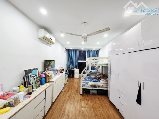 Bán nhà mặt phố Tôn ĐứcThắng Đống Đa, vỉa hè rộng, khinh doanh đỉnh,35m,6T,MT4m, chỉ 27 tỷ - 3