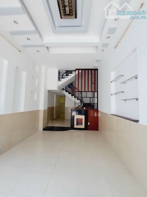 Quận 11-Nhà đẹp-Hẻm ô tô 6M-Gần CV Đầm sen-Sát MT Hoà Bình-P5-54m2-4x14-4tầng-6PN - 3