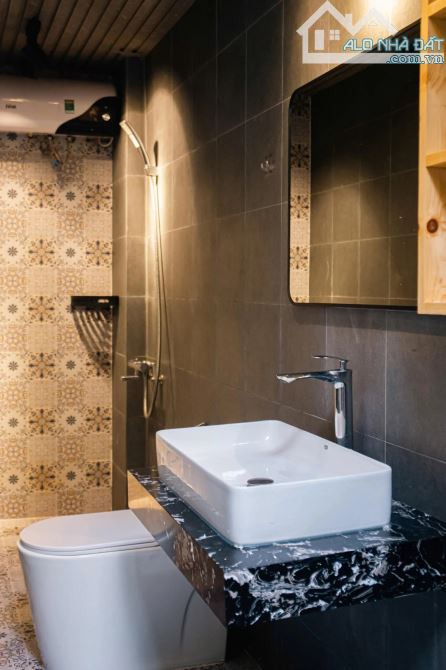 HIÊM _ BÁN NHÀ KIỆT MỸ ĐA ĐÔNG NGAY BIỂN _ 60M² [ NGANG 5.1 ] GIÁ 9.1 TỶ - 3