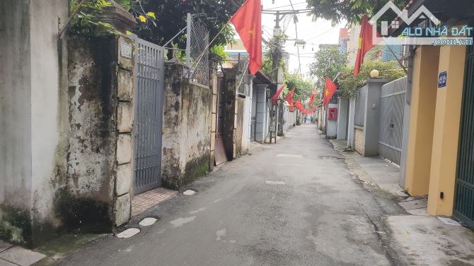 🔥 BỒ ĐỀ – SIÊU HIẾM, KHÓ TÌM 🔥 📍 Cách đúng 1 nhà ra ngõ ô tô thông bàn cờ 🏠 Nhà dân xâ - 3