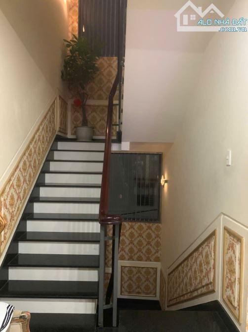 Bán Căn 1T3L Gốc MTKD đs 9 p. Linh Tây, quận Thủ Đức TPHCM. 160m2 sẵn thu nhập 23 tỷ TL - 3