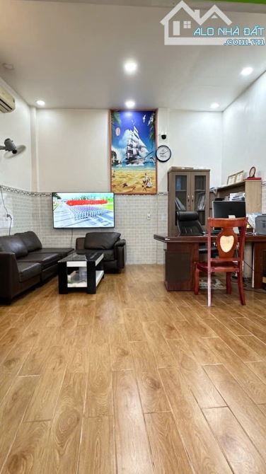 Bà Điểm(HM) bán nhà 114m2 4PN ngang 9m gần đường Phan Văn Hớn giá 4,4tỷ. - 3