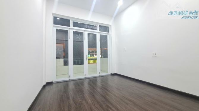 BÁN NHÀ ĐẸP 2 TẦNG MẶT TIỀN TRẦN NGUYÊN HÃN, PHƯỜNG NHA TRANG - GIÁ CHỈ 7,2 TỶ - 3